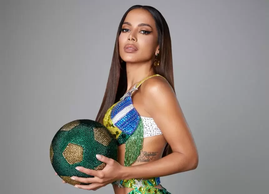 No palco montado pelas marcas, a Anitta não sai do 1º lugar.